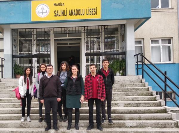 Proje ekibimiz Salihli Anadolu Lisesi´nde